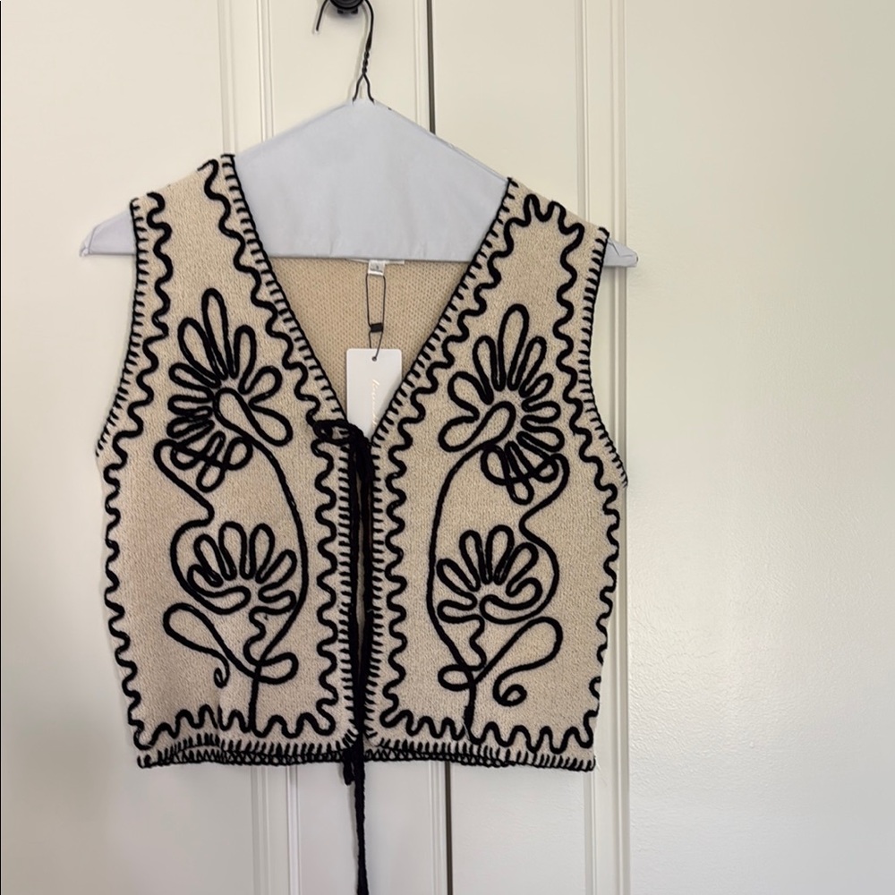Line & Dot Black and Cream Floral Crop Top